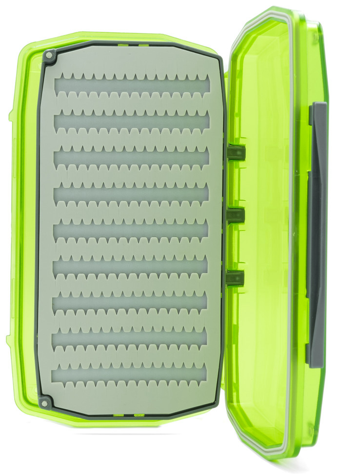 P-26658_Umpqua_WP_Silikon_Essential_Large_Hot_Green_Fliegendose_3