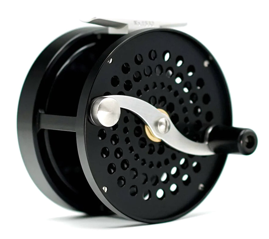 Iwana_Salmon_Fly_Reel_black_4