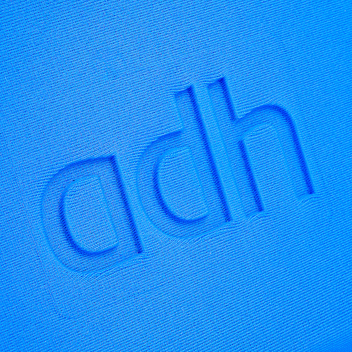 P-15630-fliegenbox-blau-klein-detail-4