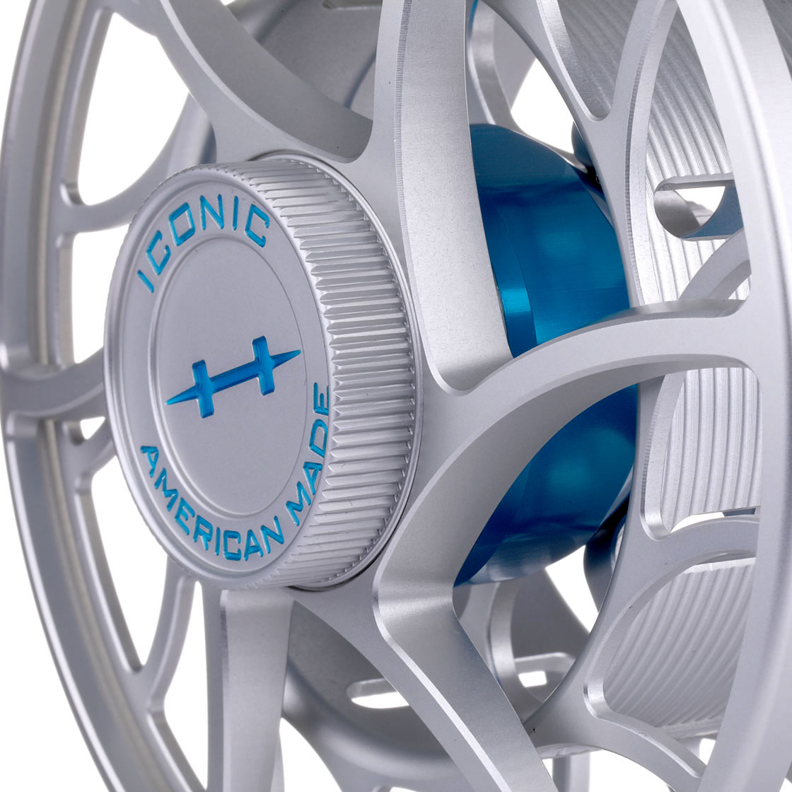 P-23099_Hatch-Iconic-Fly-Reel-Fliegenrolle-Large-Arbor-clear_blue_detail