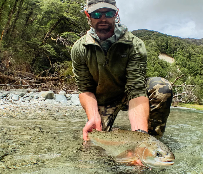 P-29422_MArsh_Wear_Sullivan_Comfy_Hoodie_Fossil_4