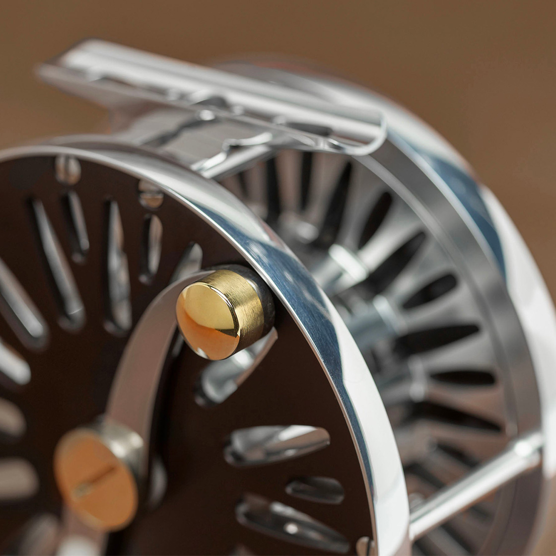 P-28457_Frodin_Salar_Daisy_Reel_Fliegenrolle_black_3 Example (Color: Black)