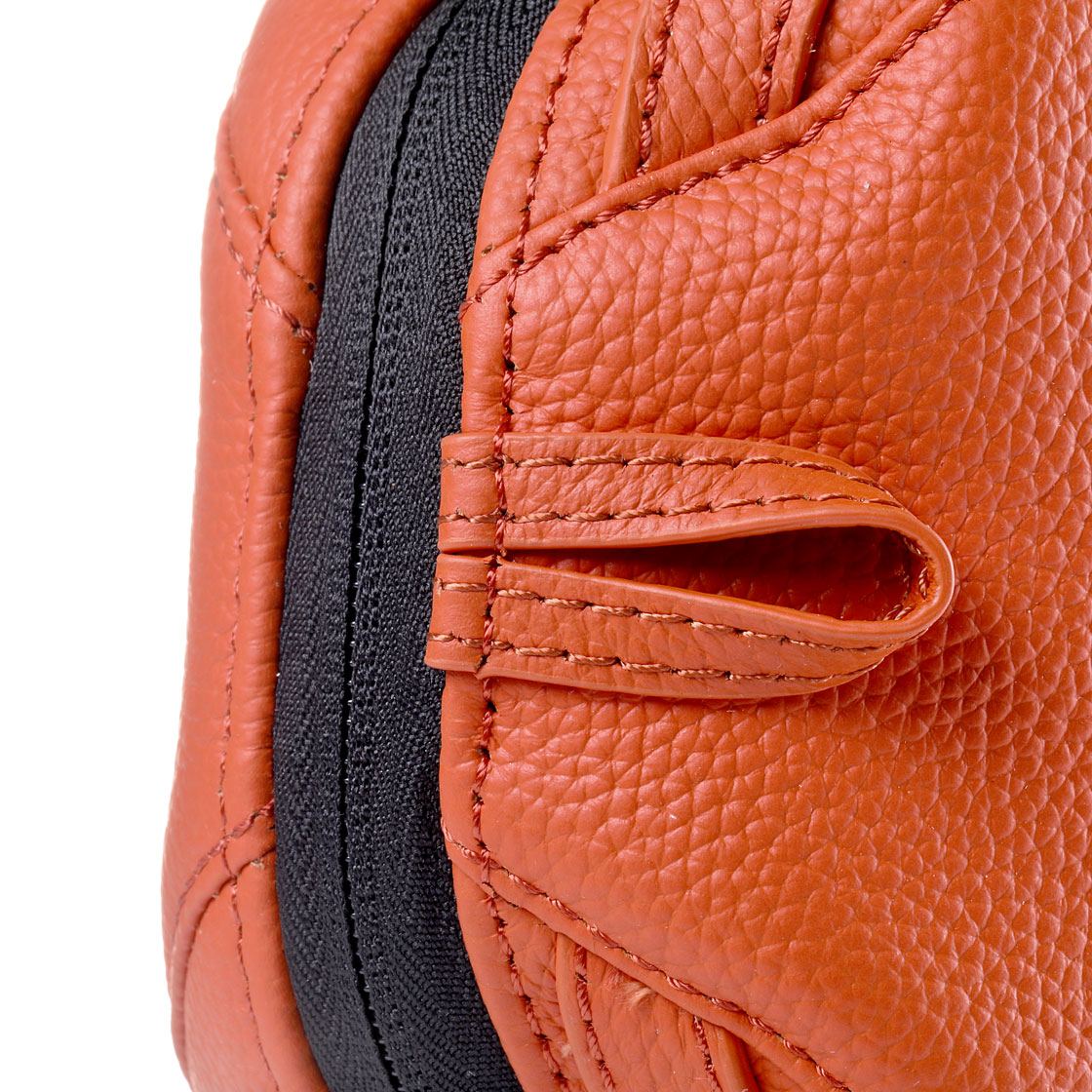 P-23467_Fro-din-Flies-Wild-Salmon-Leather-Pack-Tasche-Small_detail-2