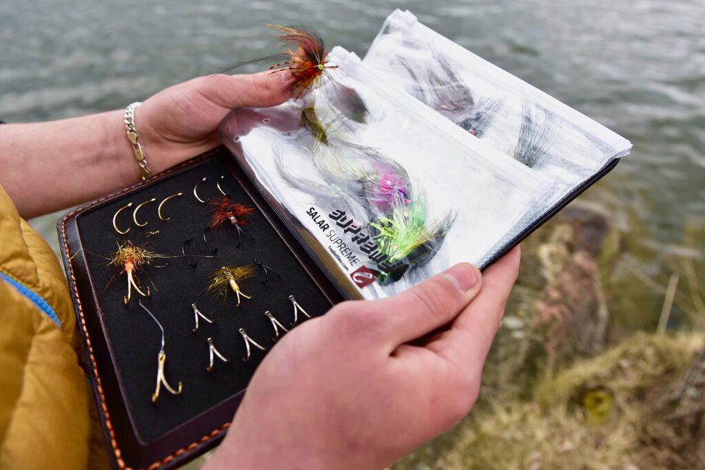 Salar_Medium_Leather_Fly_Wallet_4 Medium