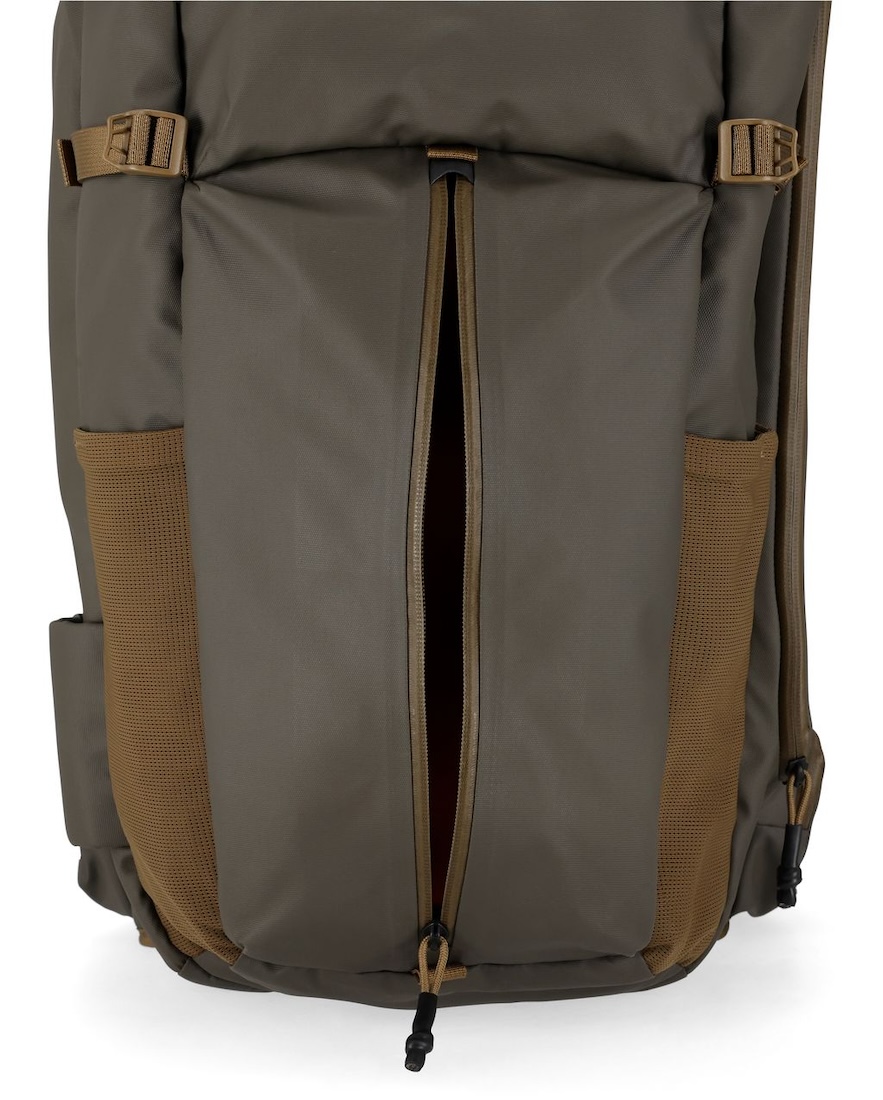 P-28363_Simms_Headwaters_Backpack_Hickory_9