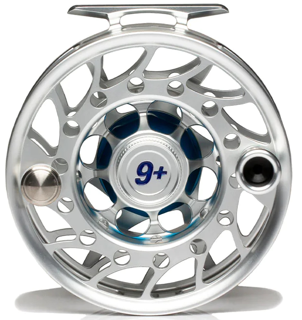 P-23103_HacthIcnonic_Fliegenrolle_9Plus_Clear-Blue 9Plus