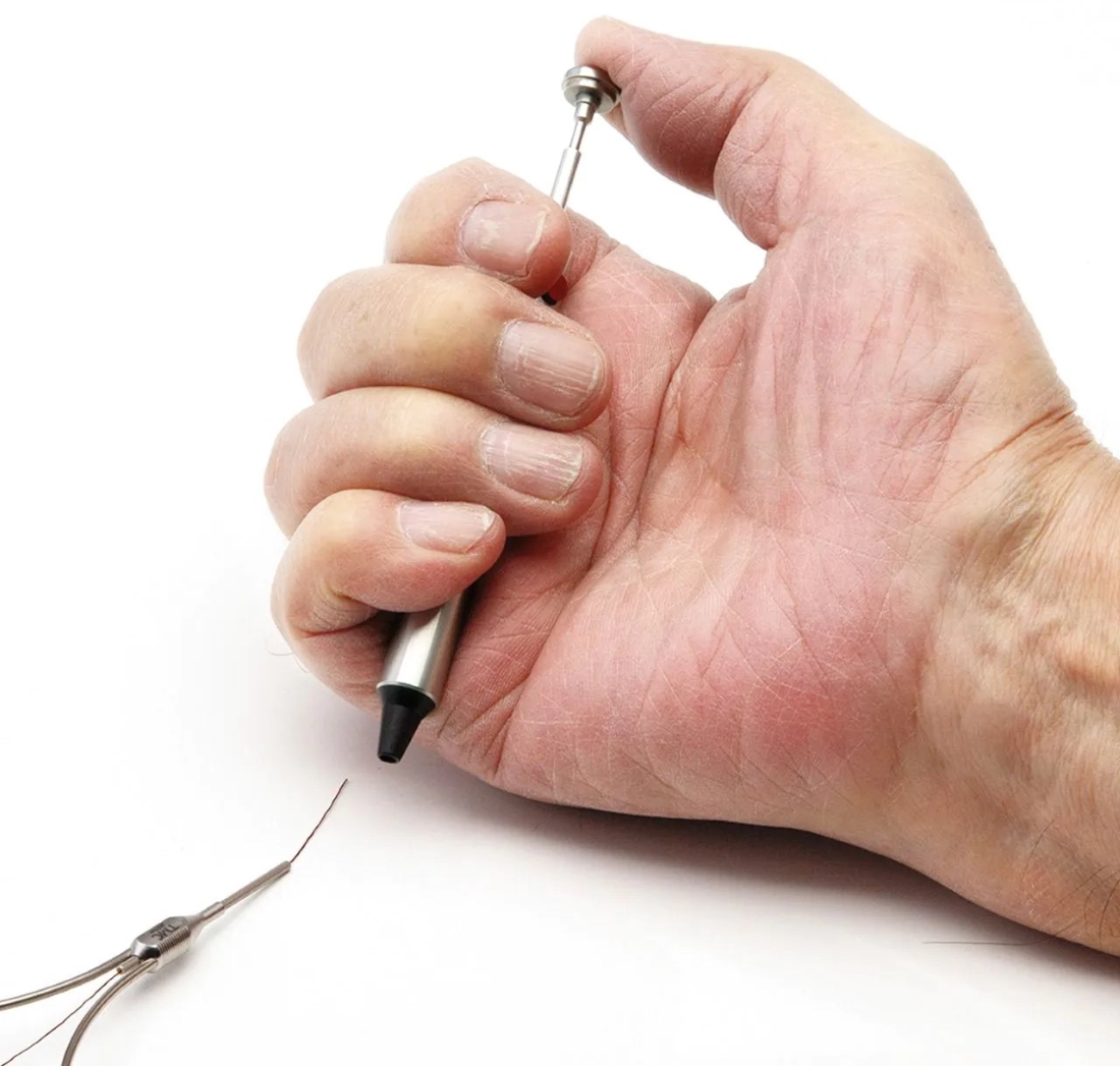 P-27308_Tiemco_TMC_Air_Bobbin_Threader_3d7nJW39V6ytzd