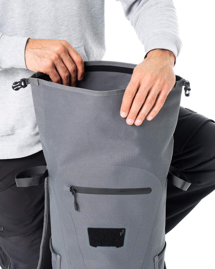 Guideline_Experience_Waterproof_WP_Roll_Top_Rucksack_5