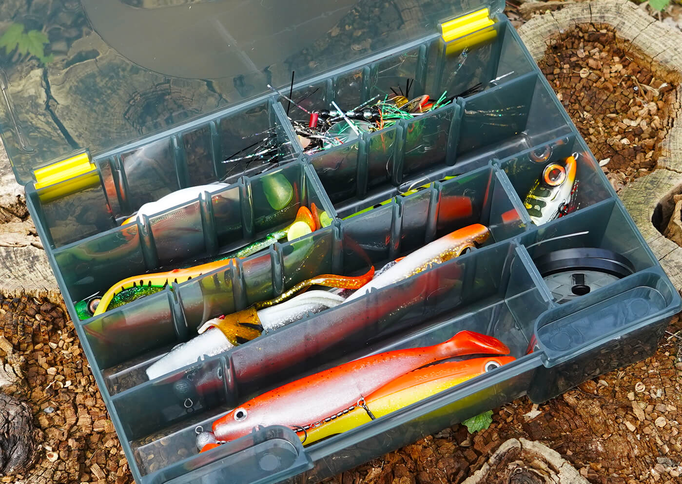 Spro_TBX_80L_dark_Box_6 Beispiel (Farbe kann abweichen)