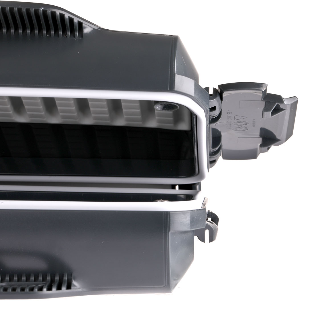 P-22827_loop_opti-270_Tarpon-Predator-Box-Fliegenbox-carbon-grey_detail_