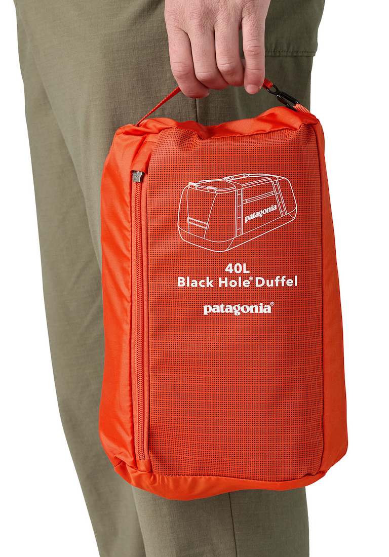 P-28101_Patagonia_Black_Hole_Duffel_40L_PLNO_4 Example PLNO