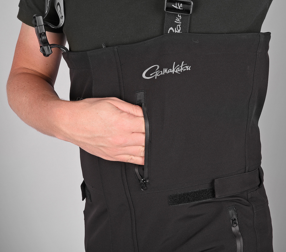 P-19903_Gamakatsu_G-Softshell_Bib_Brace_8
