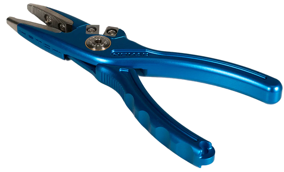 P-26146_Hatch_Nomad_2_Zange_Blue_6