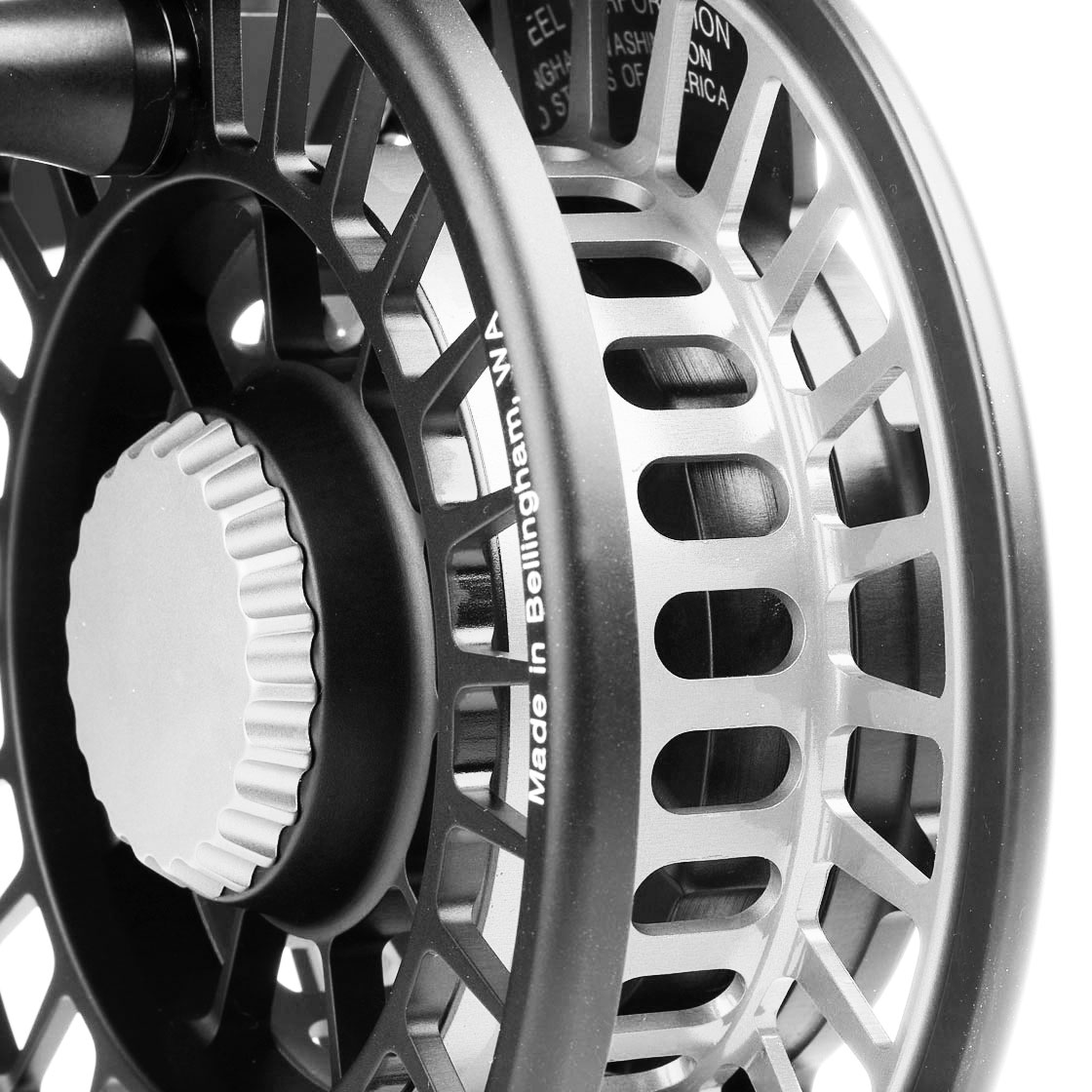 Mako Reel matte platinum on black Model 9600B