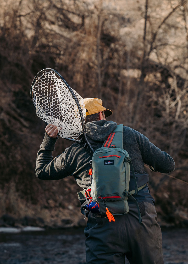Umpqua_Northfork_Sling_Pack_Lifestyle_3