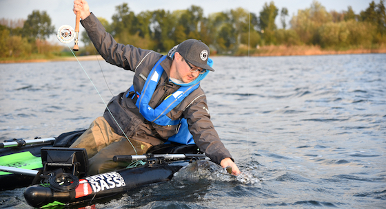 Fliegenfischen vom Bellyboot  Float Tube Fly Fishing
