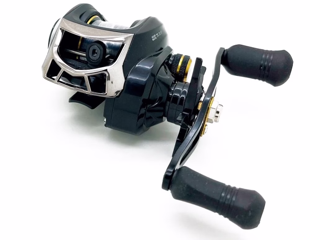 SAKURA ALENDO 201 4+1 baitcast reel with 0.22 mm braided line