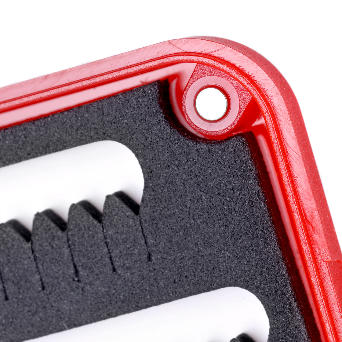 P-24231_fulling-mill_pocket-box_fliegenbox_red_detail-verschluss