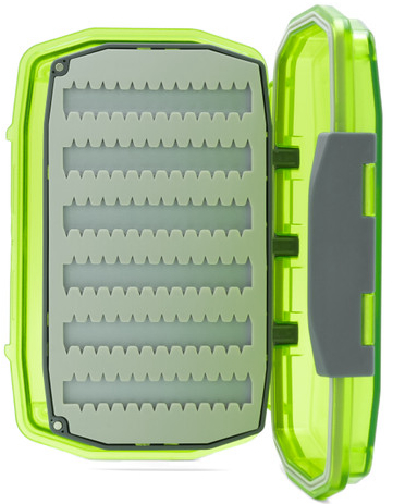 P-26660_Umpqua_UPG_Silikon_WP_Essential_Medium_Hot_Green_3