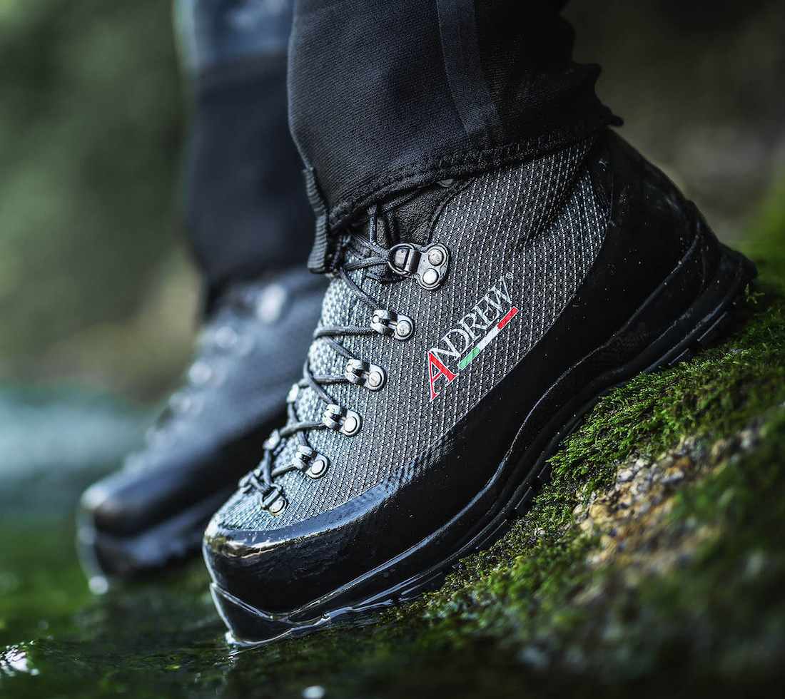 P-24964_Andrew_Creek_Dark_V2_Wet_Grip_Watschuh_9