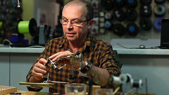 Bindevideo: Chernobyl Ant Fly Tying Video: Chernobyl Ant