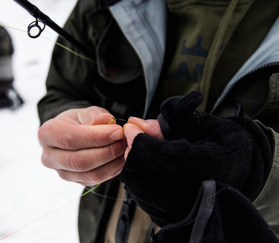 P-28550_Cortland_Tippet_Rings_10_pc_Pack-Pitzenbauer_Vorfachringe_mit_Einfadelhilfe_Lifestyle