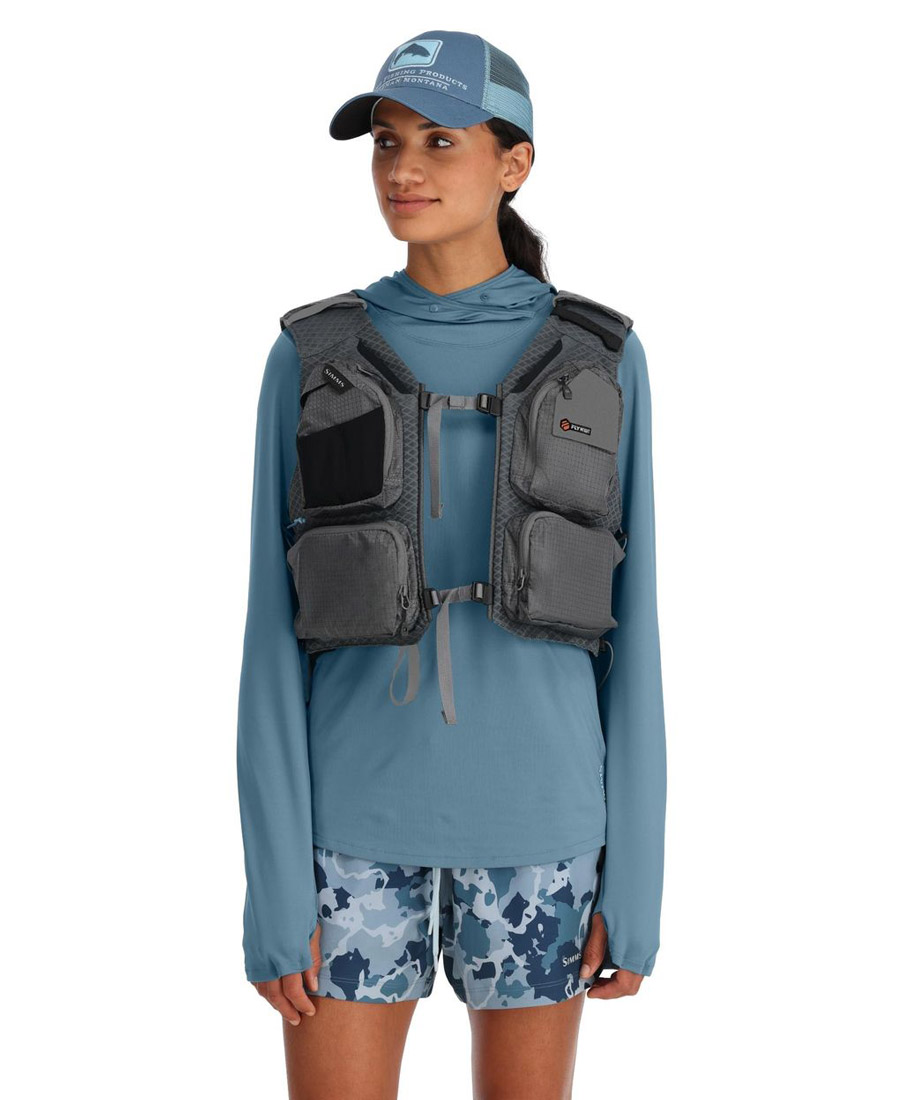 Simms_Flyweight_Vest_smoke_6