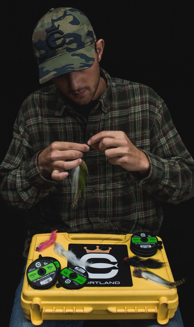 P-28545_Cortland_Tie-Able_Stainless_Steel_Leader_Material_Green_15_ft_Stahlvorfach_knot