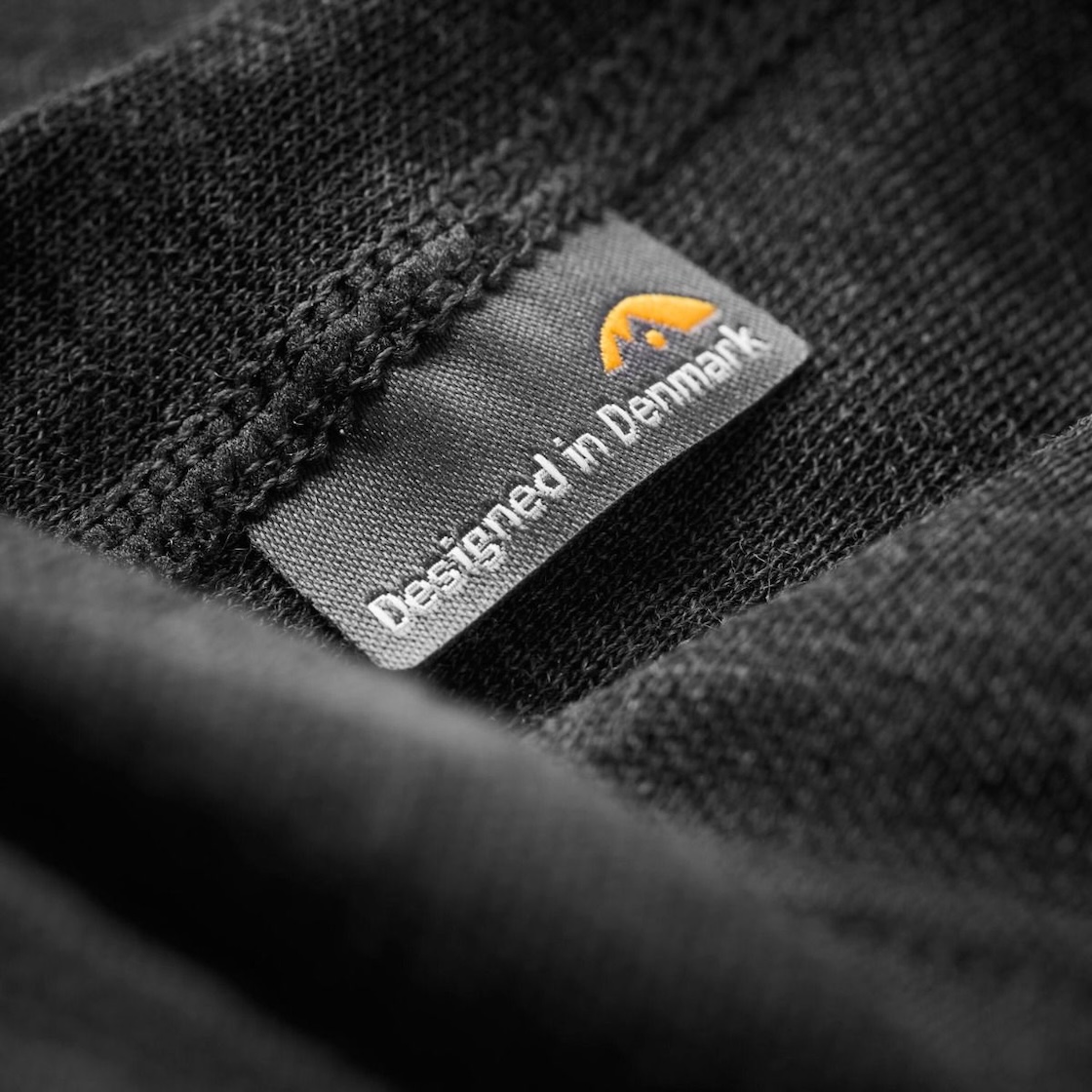 P-26254_Geoff_Anderson_WizWool_150_Soft_Tube_schwarz_5