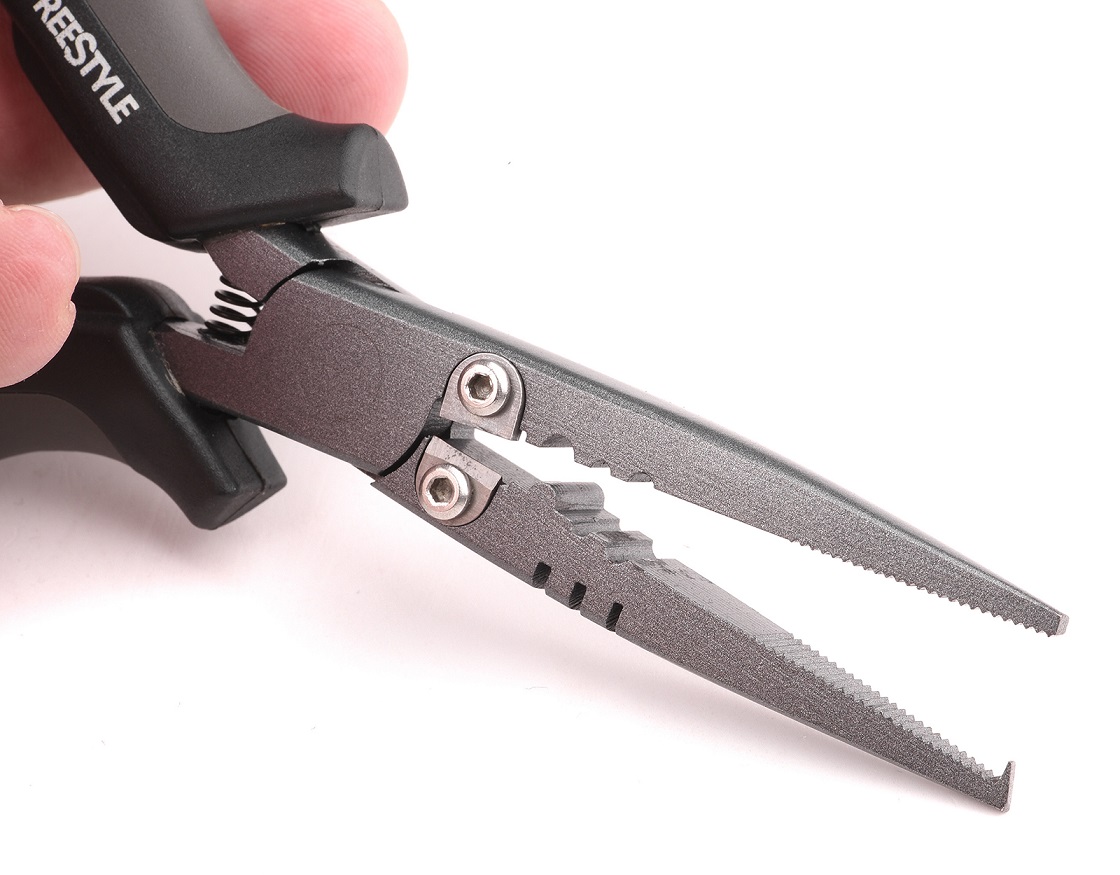 Spro Freestyle Plier 18 Zange