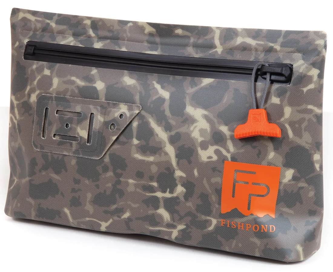 P-25604_Fishpond_Thunderhead_Submersible_Pouch_Shadowcast_ Fishpond Thunderhead Submersible Pouch Eco shadowcast camo