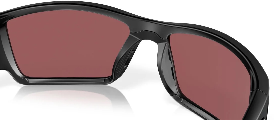 P-28598_Costa_Polarisationsbrille_Corbina_Matte_Black_Gold_Mirror_580G_4 Example with Gold Mirror Glasses