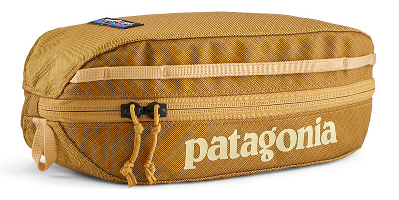 P-28091_Patagonia_Black_Hole_Cube_3L_TGTA_ Patagonia Black Hole Cube 3L Bag PGTA - Pufferfish Gold : Beeswax Tan