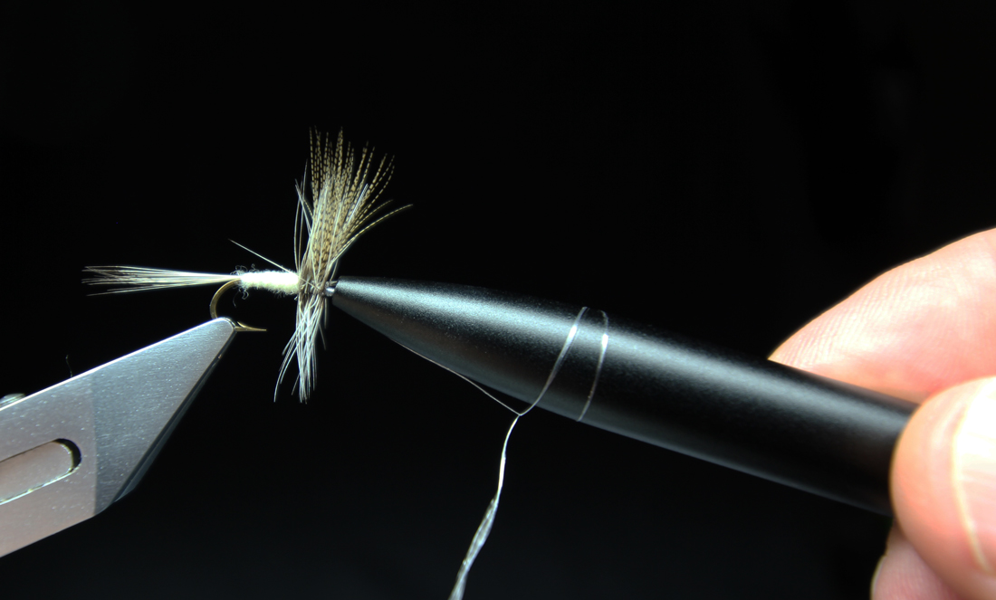 Smhaen_Half_Hitch_Cutter_Tool_Group_6 Anwendung Half Hitch Tool