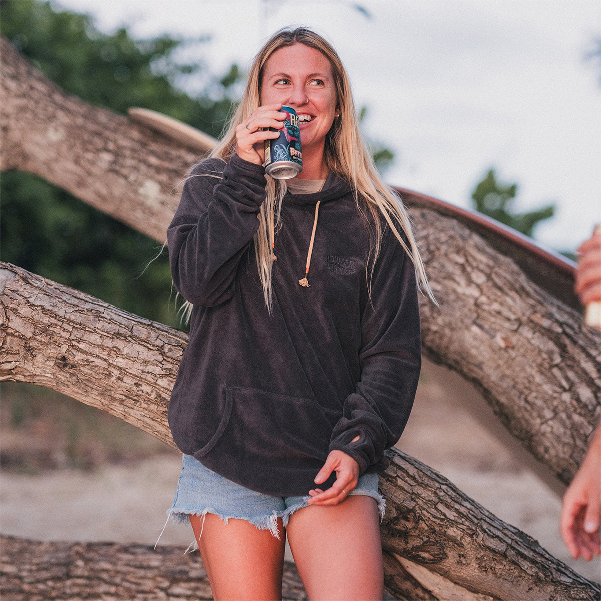 Howler_Brothers_Terrycloth_Comfortable_Hoodie_antique_black_6