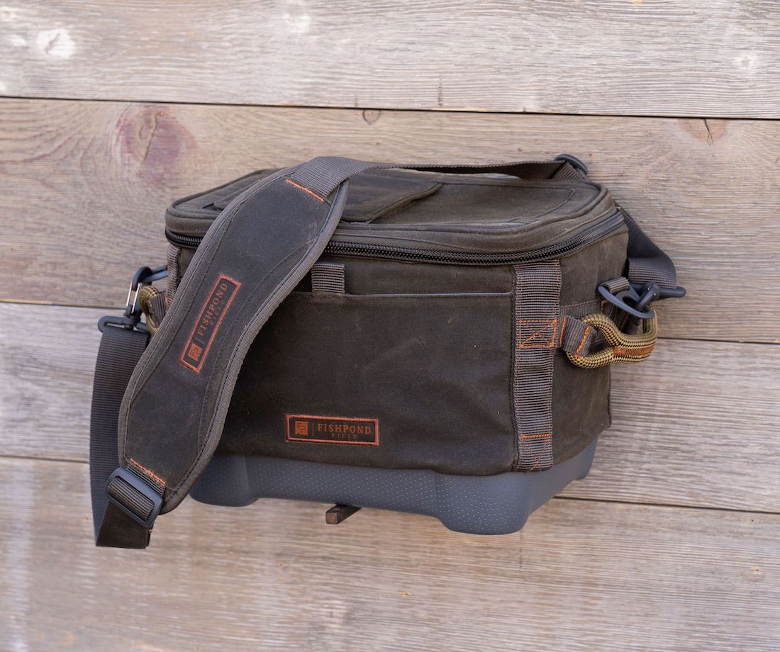 Fishpond_Blizzard_Soft_Cooler_peat_9