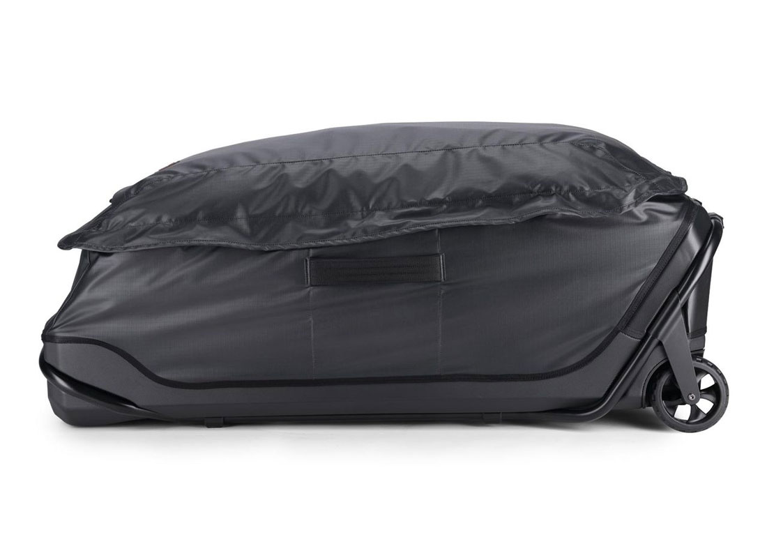 media/image/Simms_Tailwind_100L_Wheeled_Duffel_black_2.jpg Simms Tailwind Roller Wheeled Duffel black