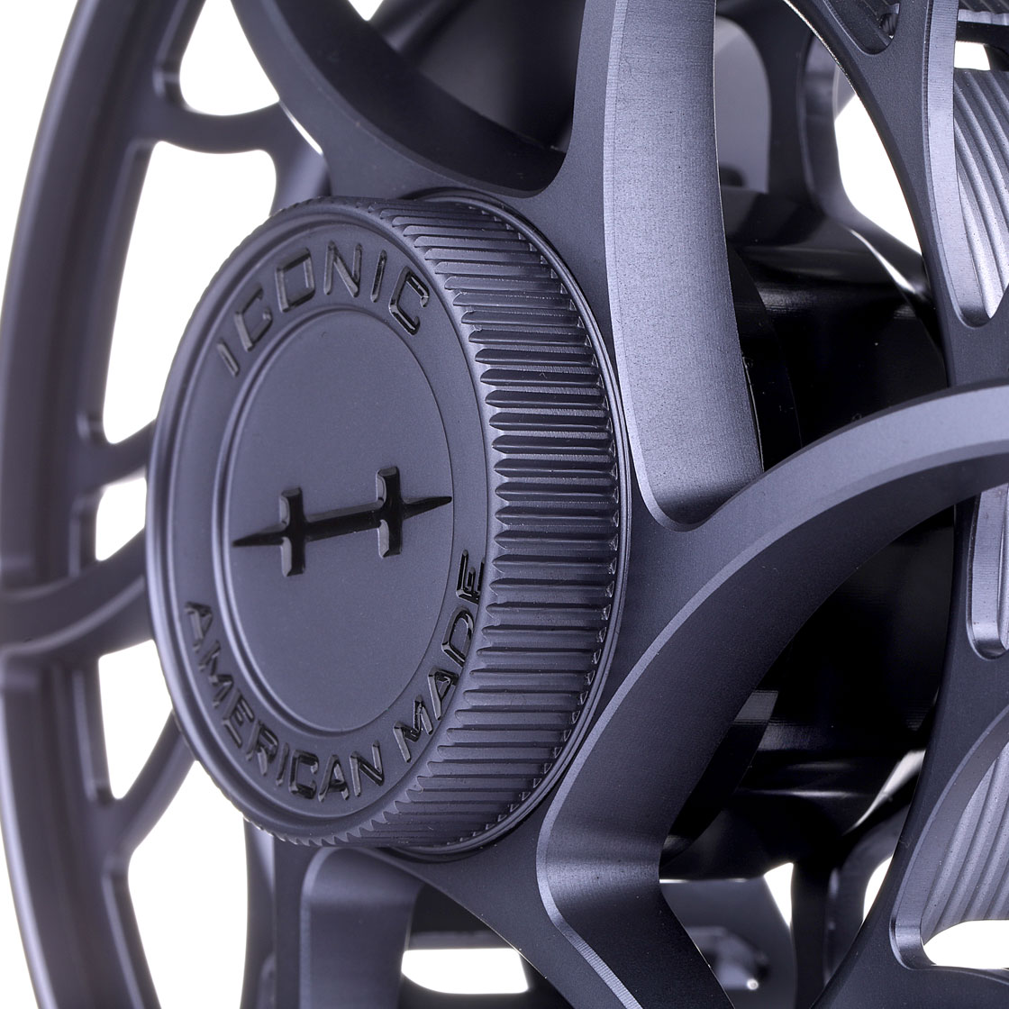 P-23101_Hatch-Iconic-Fly-Reel-Fliegenrolle-Large-Arbor-gray_black_detail