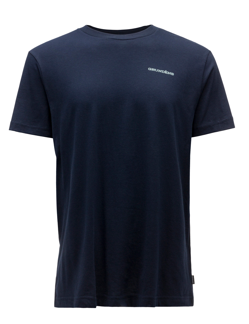P-27621_Grundens_Logo_Boat_SS_T-Shirt_Dark_Navy_1KtTi7H8UIePuk Grundéns Logo Boat SS T-Shirt dark navy