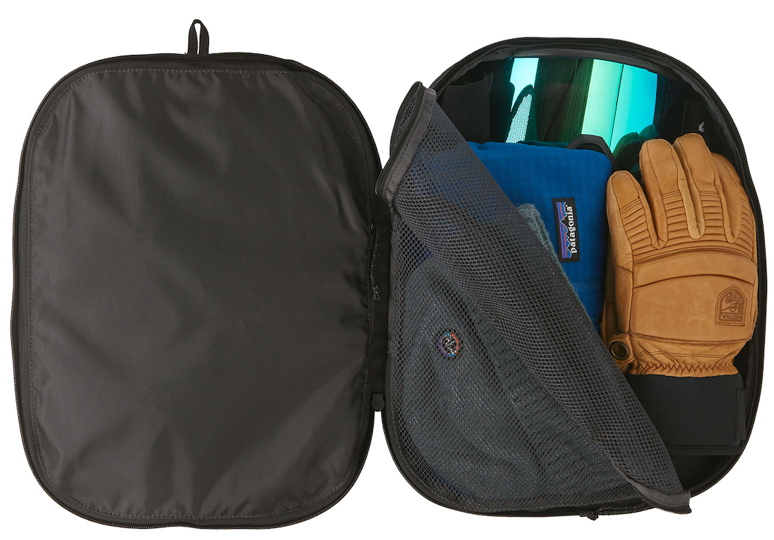 P-25930_Patagonoia_Black_Hole_CUbe_14L_BLK_2 Example BLK