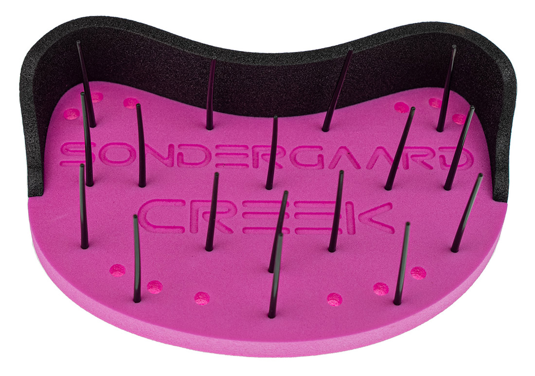 Sondergaard Creek Stripping Basket black & pink