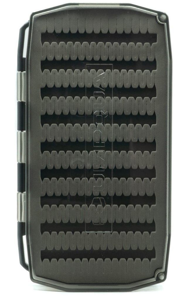 P-26645_Umpqua_UPG_Foram_Essential_Large_Grey_Fliegendose_2