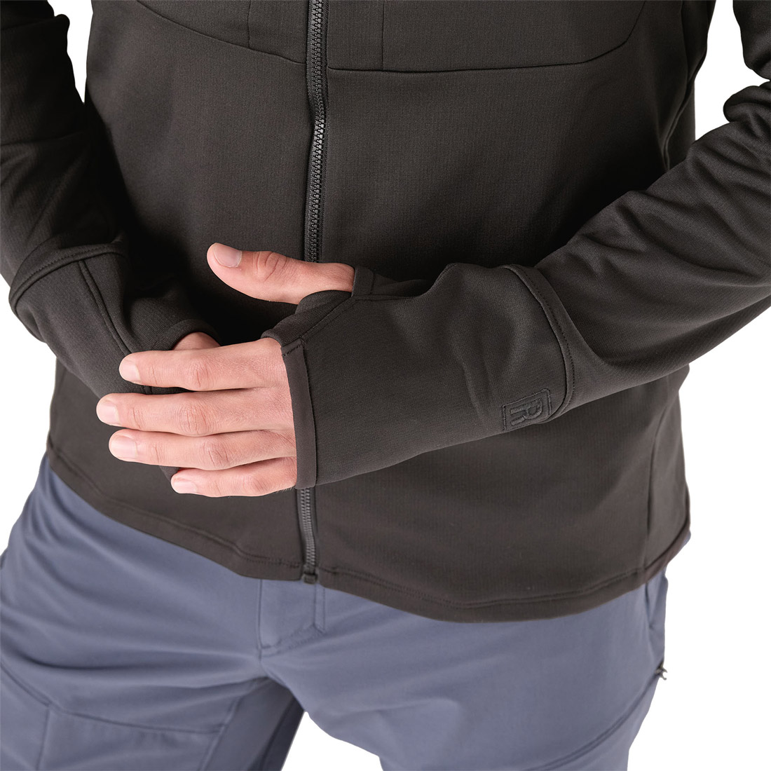 Patagonia_R1_Thermal_Full_Zip_Hoody_Details_BLK_1 Beispiel (BLK)