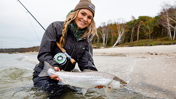 Fly Tying Video 'Mysis' - Catchy floating shrimp for sea trout! 